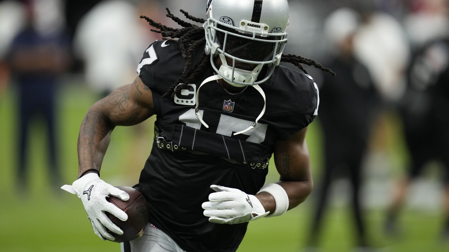 Raiders WR Davante Adams says he's not getting enough passes